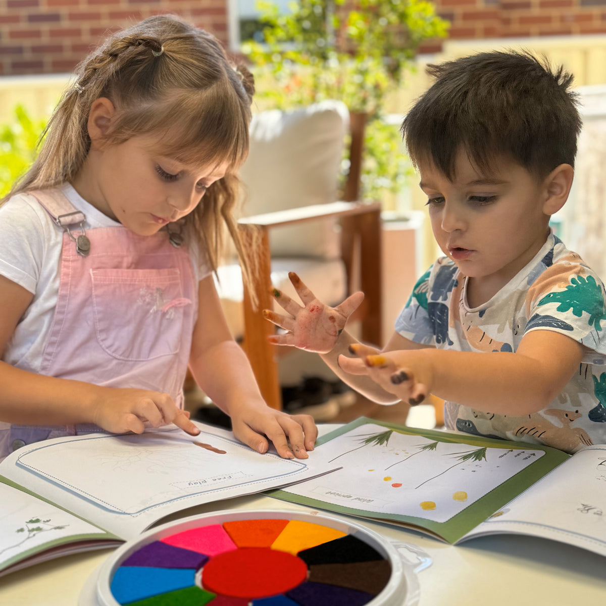 KiddoSpace Finger Painting Kit